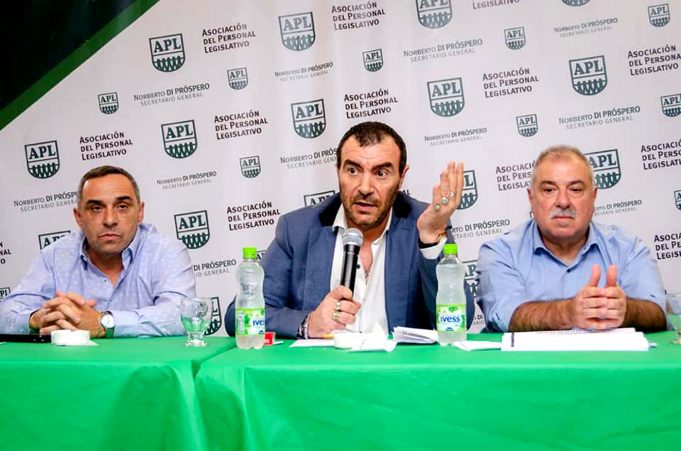 Acción política y legitimidad institucional