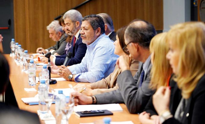 Fortalecer el diálogo social