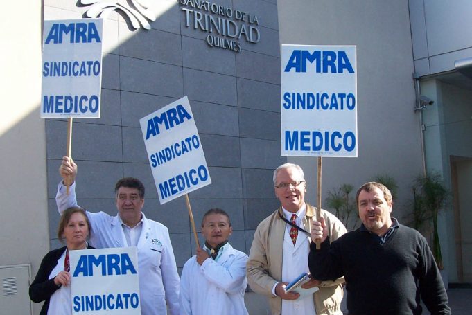 AMRA en el DÍA del MÉDICO “nada para festejar”