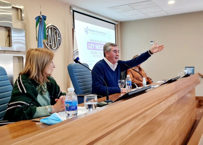 Capacitación LEY MICAELA del Sindicato de Salud Pública con participación de ATSA La Plata
