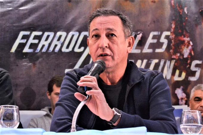 LA FRATERNIDAD: “No podemos avalar a funcionarios que asfaltaron vías ferroviarias”
