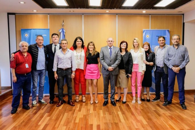 La Unión Ferroviaria, La Fraternidad, APDFA y Señaleros cierran paritaria que suma 98% en 10 meses