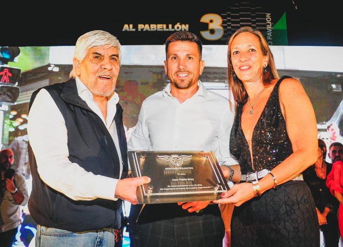 AERONAVEGANTES celebró sus 70 años en Costa Salguero con la presencia central de HUGO MOYANO