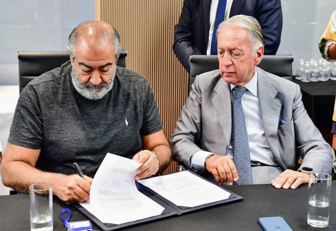 CGTRA firmó un acuerdo que garantiza el acceso al beneficio de sala maternal hasta los 4 años