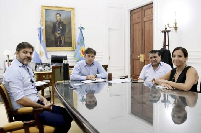 Ayuda económica a peones tucumanos del citrus de la mano de VOYTENCO que se reunió con KICILLOF