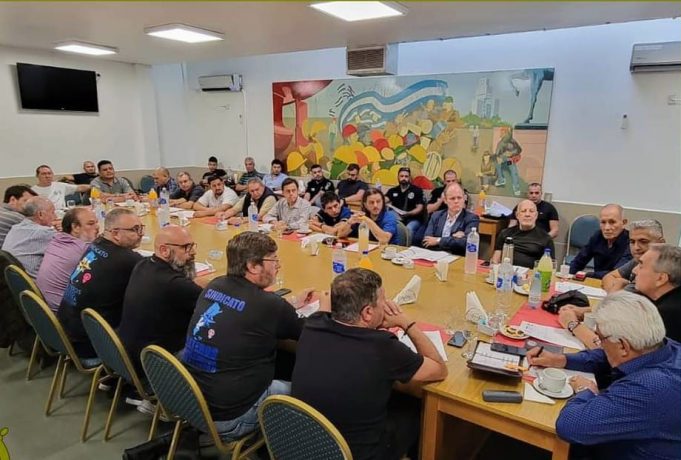 PORTUARIOS: La FEMPINRA define PLAN DE LUCHA porque el gobierno no derogó aún el decreto 870/18