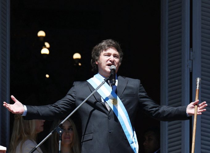MILEI ratificó duro ajuste que impactará en la actividad, empleo y salarios, en la pobreza e indigencia