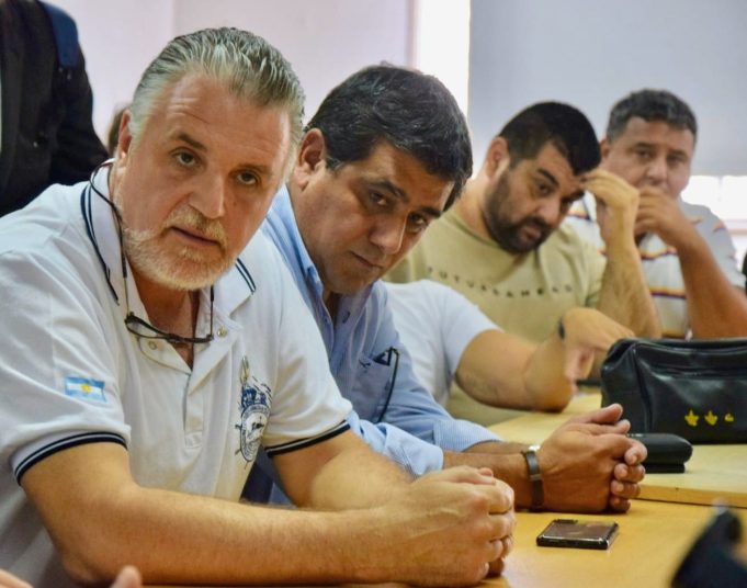 Gremios de CABOTAJE y MARITIMOS traerían arena de Bs. As. ante conflicto con PATRONAL LITORAL