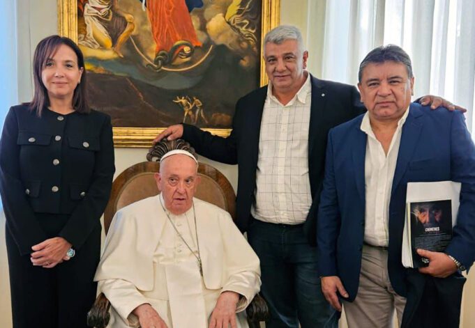 UATRE: VOYTENCO entregó al PAPA FRANCISCO el Proyecto «HAMBRE CERO en ARGENTINA» y le pidió su apoyo