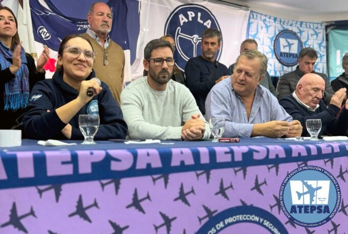 SEGURIDAD AÉREA: Asamblea HISTÓRICA de ATEPSA en EZEIZA con el apoyo de los Sindicatos Aeronáuticos